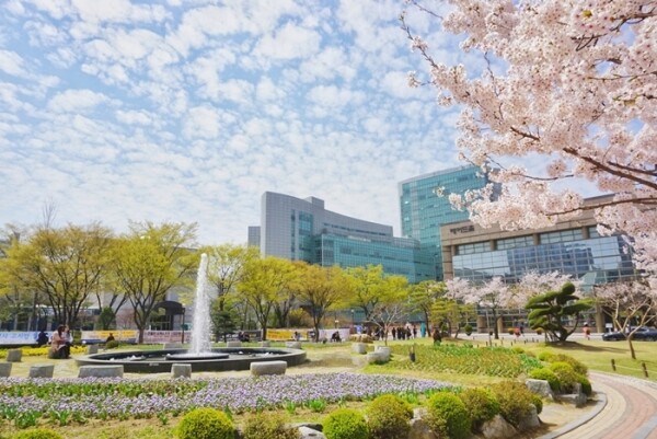 숭실대학교(총장 황준성)가 ‘2019년 고교교육 기여대학 지원사업’에 선정돼 교육부로부터 12억 8400만 원의 사업비를 지원받는다. (사진: 숭실대 제공)