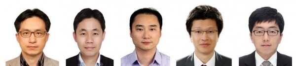 (왼쪽부터) 김동욱, 이상욱, 최태영, 유영민, 이병훈 교수 (사진: 이화여대 제공)