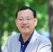 나노탄소기반 에너지소재 응용기술 지역혁신 선도연구센터 이중희 교수.
