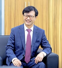 경희사이버대학교 제7대 총장으로 변창구 전 서울대 교육부총장이 선임됐다. (사진: 경희사이버대 제공)