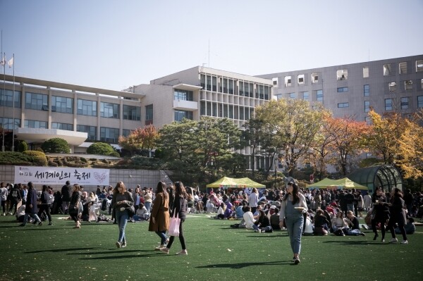서강대학교(총장 박종구) 한국어교육원(원장 조학균)이 오는 11월 1일 오전 11시부터 서강대 청년광장에서 ‘제13회 세계인의 축제’를 개최한다. (사진: 서강대 제공)
