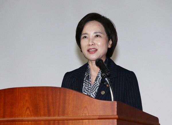 유은혜 사회부총리 겸 교육부 장관이 11일 정부세종청사에서 열린 '2019 교육분야 국정과제 중간점검회'에서 발언하고 있다. (사진: 교육부 제공)