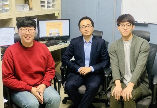 석사과정 김명준(좌측), 이대석 교수(가운데), 석사과정 이철준(우측) (사진: 광운대 제공)