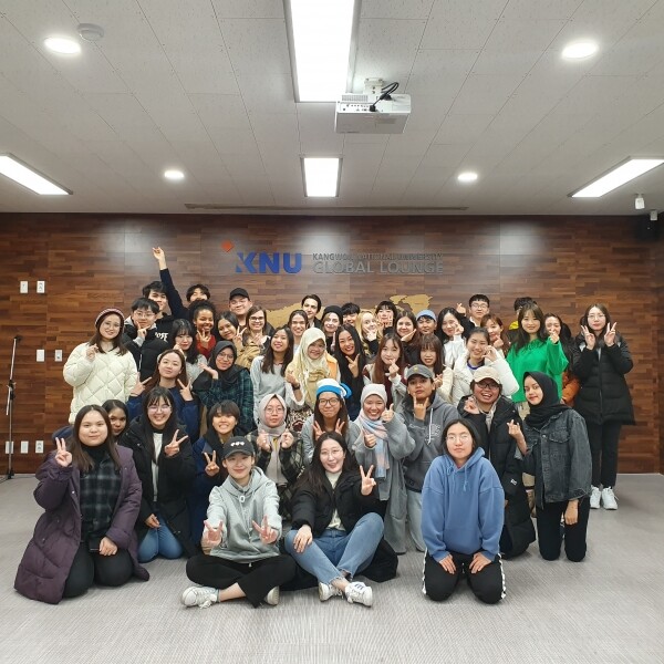 강원대학교(총장 김헌영)가 교육부 산하 국립국제교육원이 주관하는 「2019년도 GKS(Global Korea Scholarship) 장학생 수학대학」 우수기관에 선정됐다. (사진: 강원대 제공)