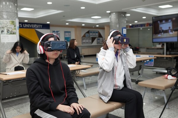 숙명여대 VR 모의면접 프로그램 (사진: 숙명여대 제공)