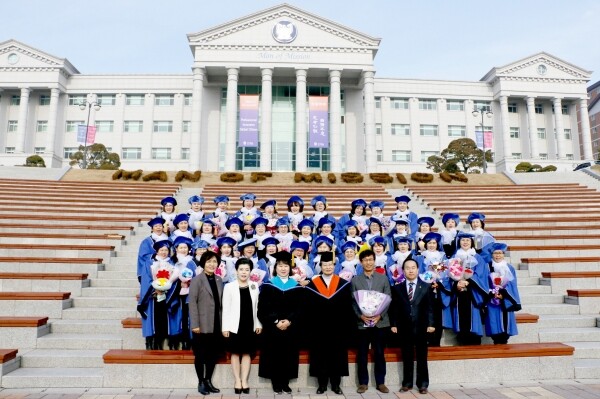 경복대학교 평생교육대학은 1월 10일 남양주캠퍼스에서 ‘2019년 방문간호 간호조무사과정’ 수료식을 개최했다. (사진: 경복대 제공)