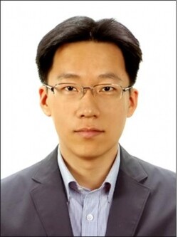 이경천 교수