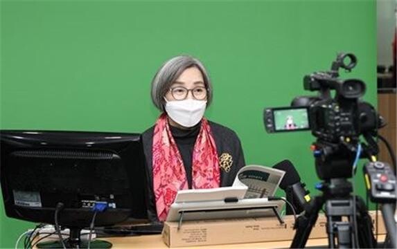 문화체육관광부는 사단법인 한국대학박물관협회와 함께 2020년 대학박물관 진흥 지원 사업을 추진하고, 우수 박물관 5곳을 선정했다. 사진은 교육 부문 우수 박물관으로 선정된 서울여자대학교박물관의 온라인 강연 모습. 사진=문화체육관광부 제공