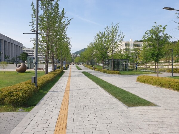코로나19로 인해 학생이 사라진 서울 서대문구의 한 대학 모습. 위 사진은 기사의 특정한 내용과 관련 없음. 사진=대학저널DB