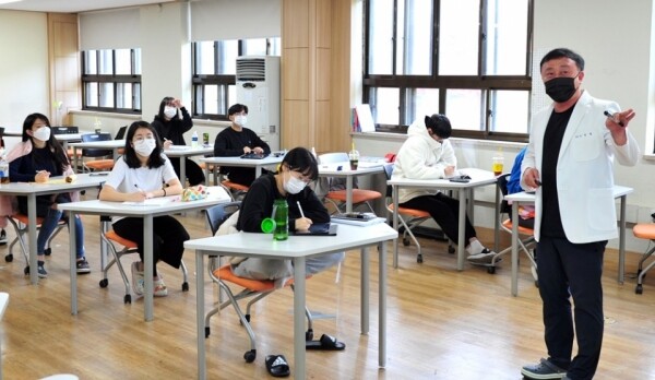 소규모 대면수업사진=대학저널 DB