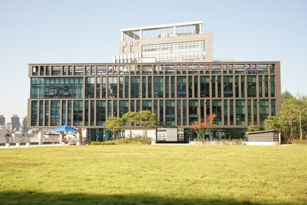 흥학관 전경. 사진=대학저널DB