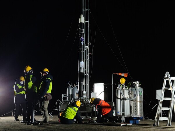 KAIST 개교 50주년 기념 로켓 모습. 사진=