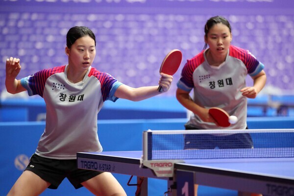 창원대 탁구부 노푸름·도민지 선수.