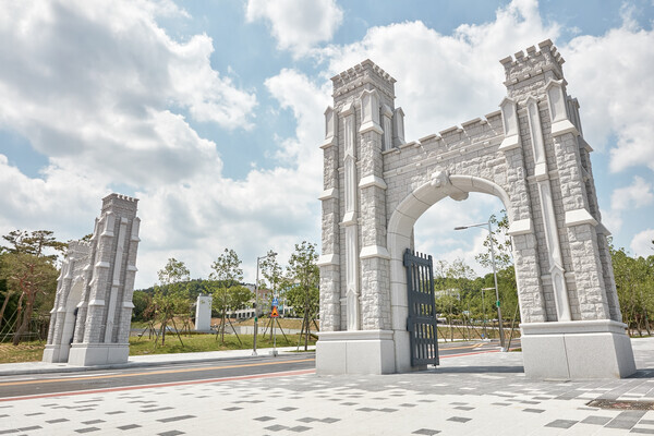 고려대 세종캠퍼스 정문..