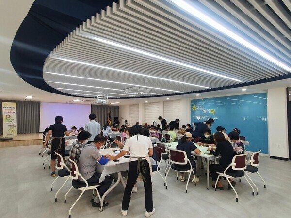 전북대 전라제주권 교육기부 지역센터가 실시한 교육기부 모델학교 체험 모습. 사진=전북대 제공