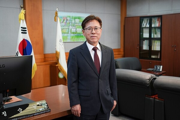 경기과기대, 제9대 정순남 총장 임명장 수여식